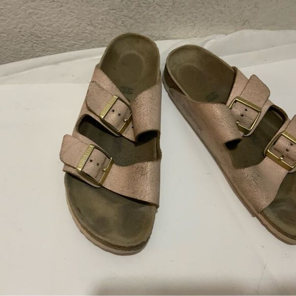 Arizona Birkenstock Washed Metallic Rose Gold Sandals, size 40 L9/ M7 - Picture 2 of 10